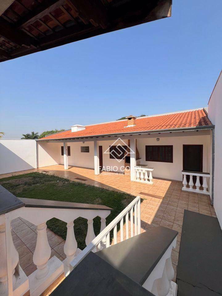 Casa de Condomínio à venda com 3 quartos, 408m² - Foto 1