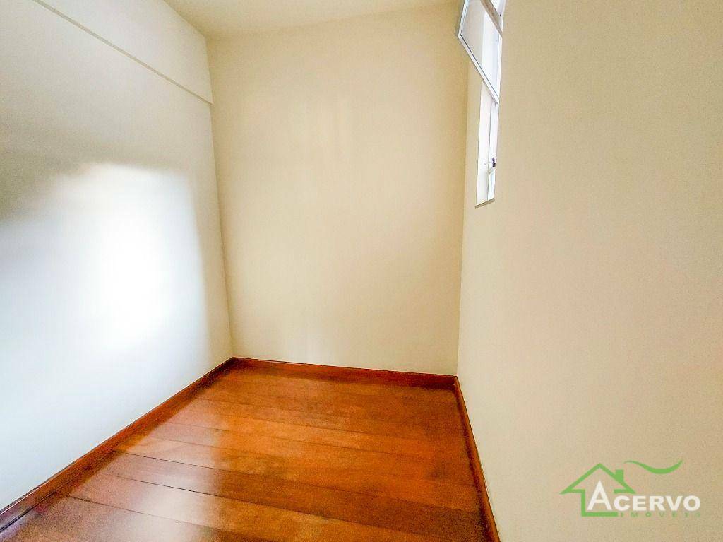 Apartamento à venda com 4 quartos, 203m² - Foto 32