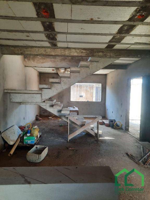 Casa à venda com 2 quartos, 200m² - Foto 5