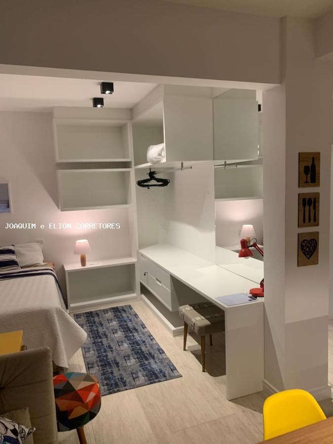 Apartamento à venda com 1 quarto, 50m² - Foto 4