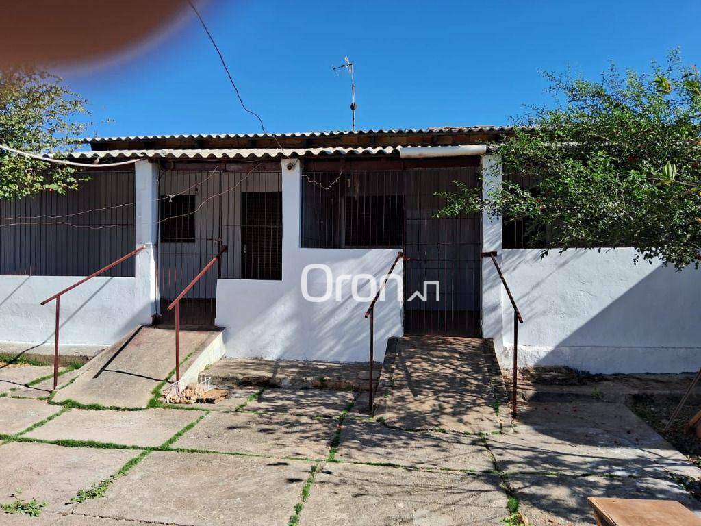 Casa à venda com 3 quartos, 123m² - Foto 2