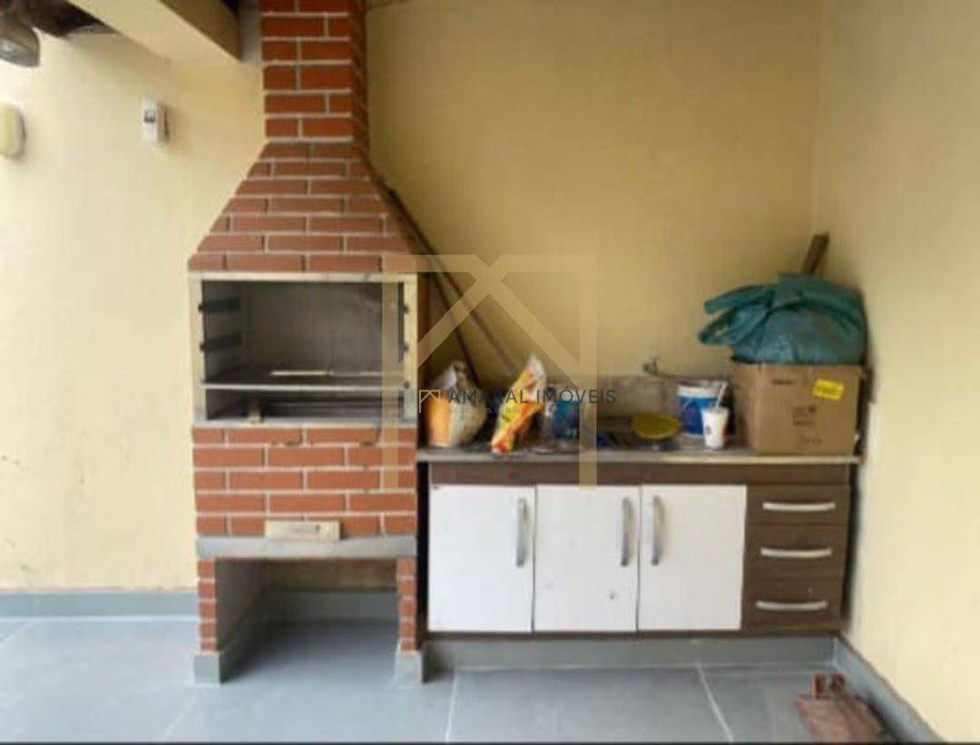 Casa à venda e aluguel com 3 quartos, 220m² - Foto 3