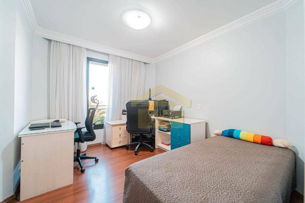 Apartamento à venda com 3 quartos, 198m² - Foto 25