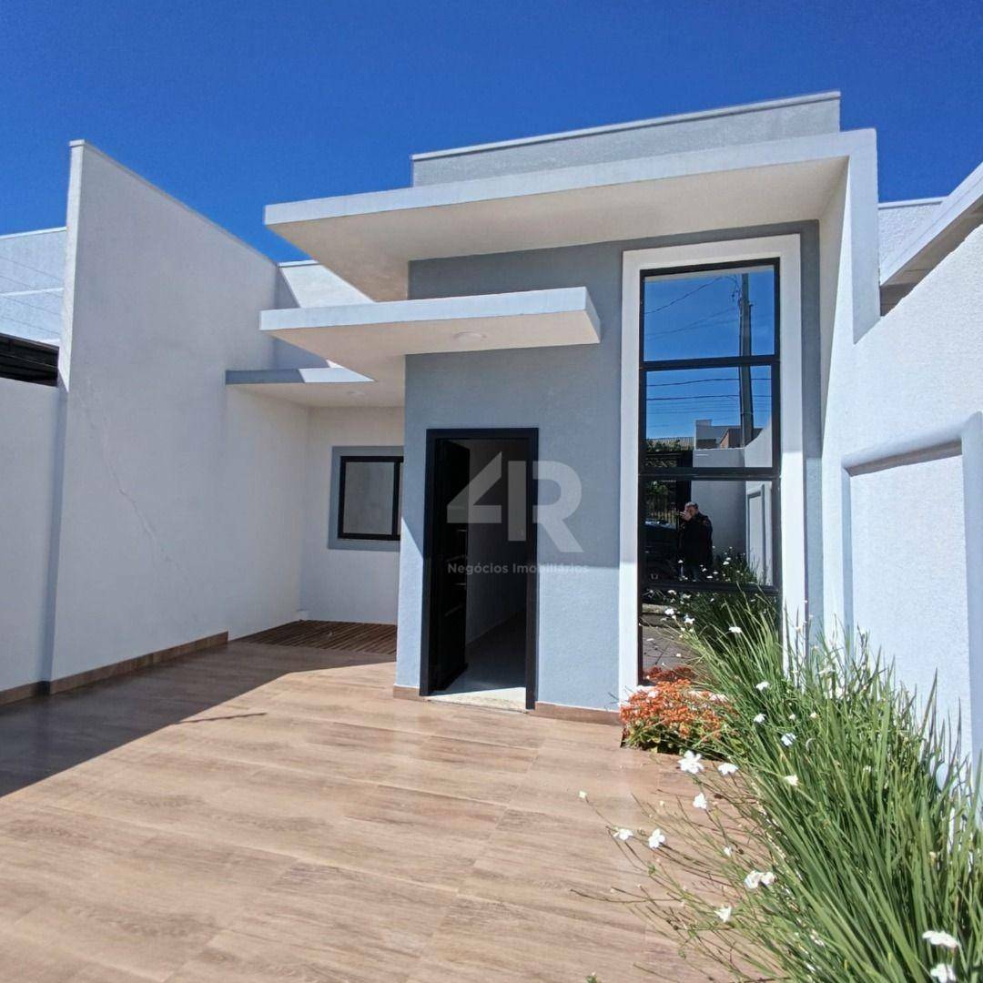 Casa à venda com 5 quartos, 200m² - Foto 1