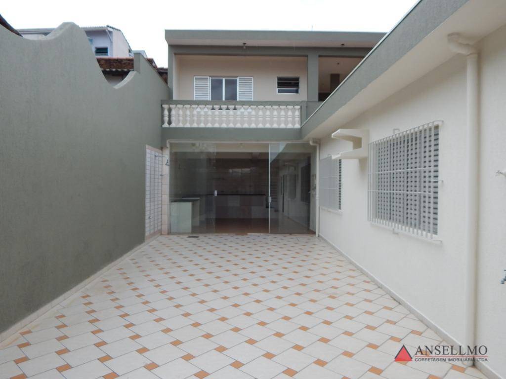 Casa para alugar com 4 quartos, 270m² - Foto 7