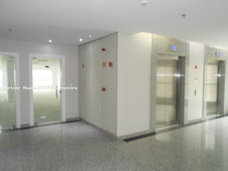 Conjunto Comercial-Sala à venda com 1 quarto, 252m² - Foto 13