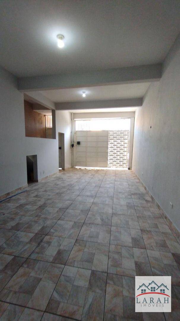 Casa para alugar com 3 quartos, 200m² - Foto 2