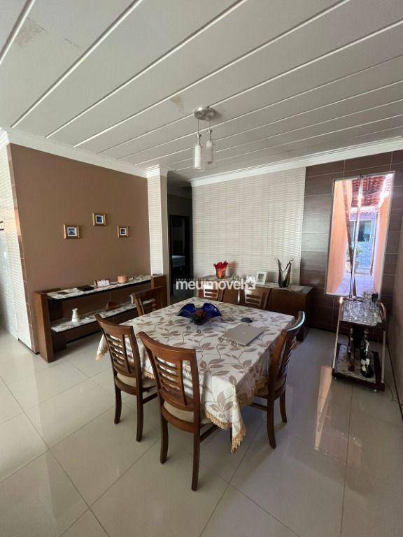 Casa à venda com 3 quartos, 300M2 - Foto 3