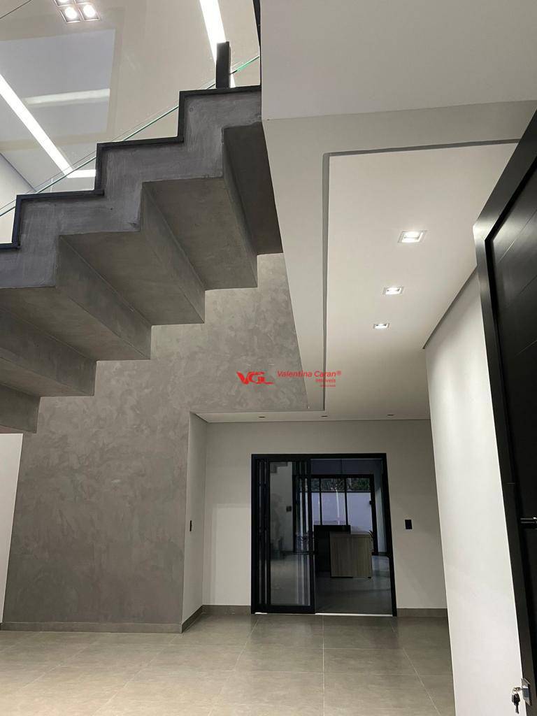 Sobrado à venda com 3 quartos, 248m² - Foto 4