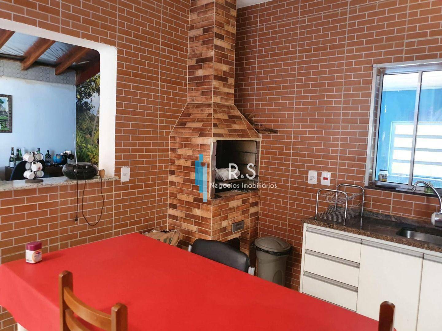 Casa à venda com 3 quartos, 350m² - Foto 1