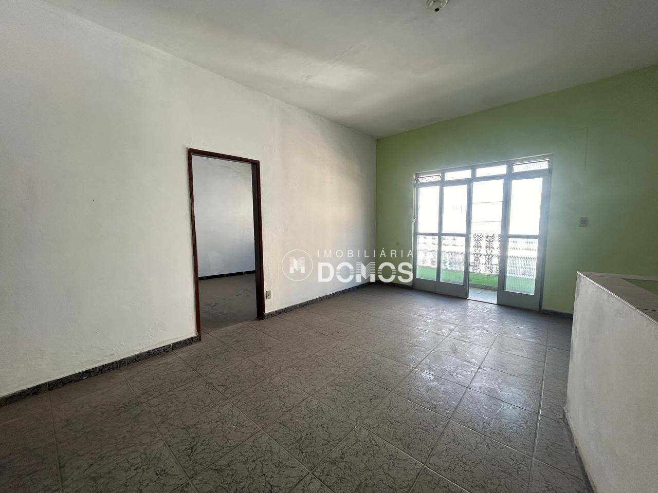 Casa à venda com 6 quartos, 230m² - Foto 24