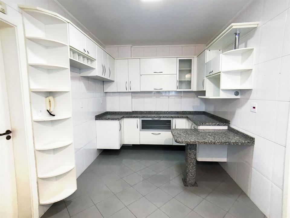 Apartamento para alugar com 3 quartos, 147m² - Foto 7