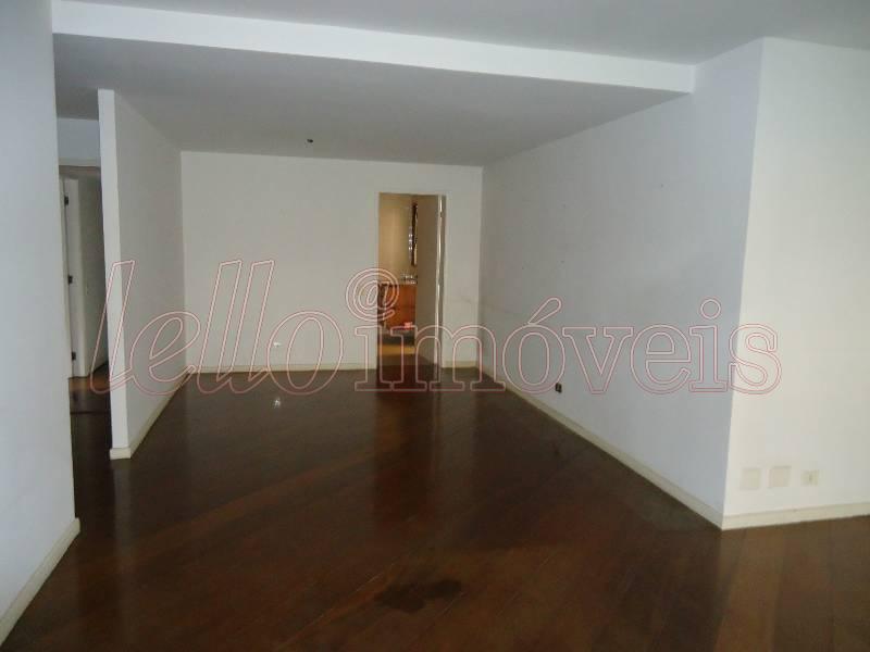 Apartamento para alugar com 3 quartos, 160m² - Foto 1