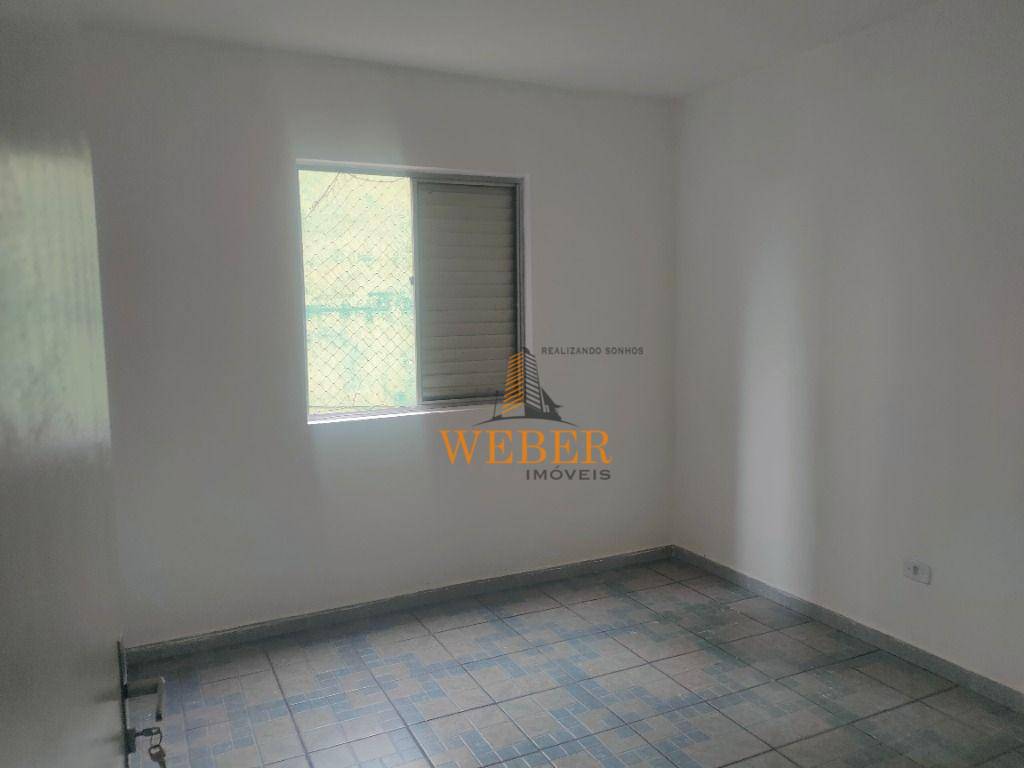 Apartamento para alugar com 2 quartos, 68m² - Foto 13