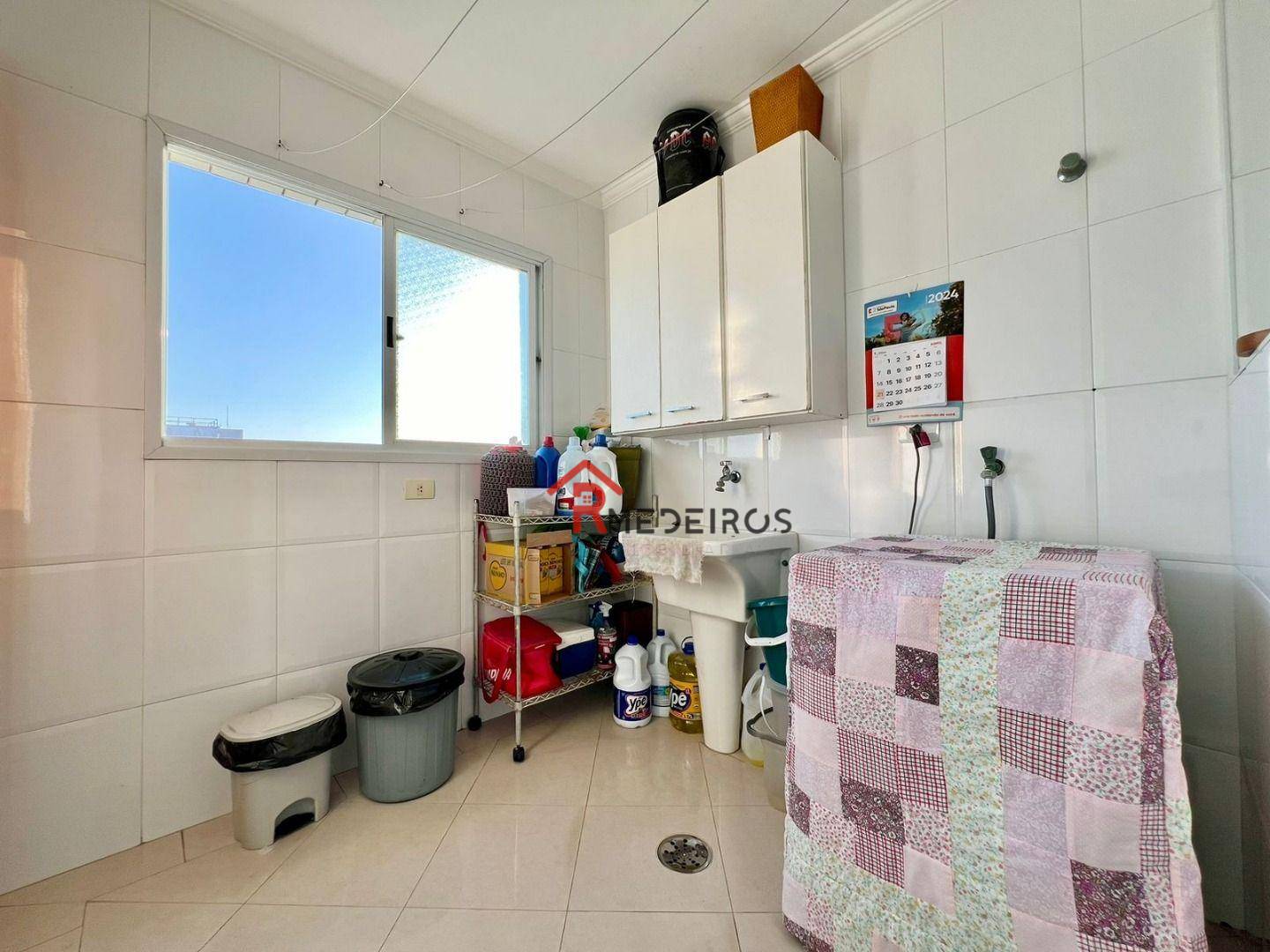 Apartamento à venda com 3 quartos, 140m² - Foto 10