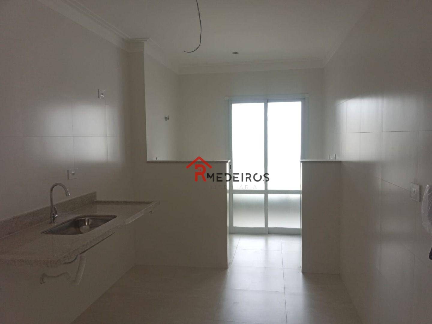 Apartamento à venda com 2 quartos, 75m² - Foto 9