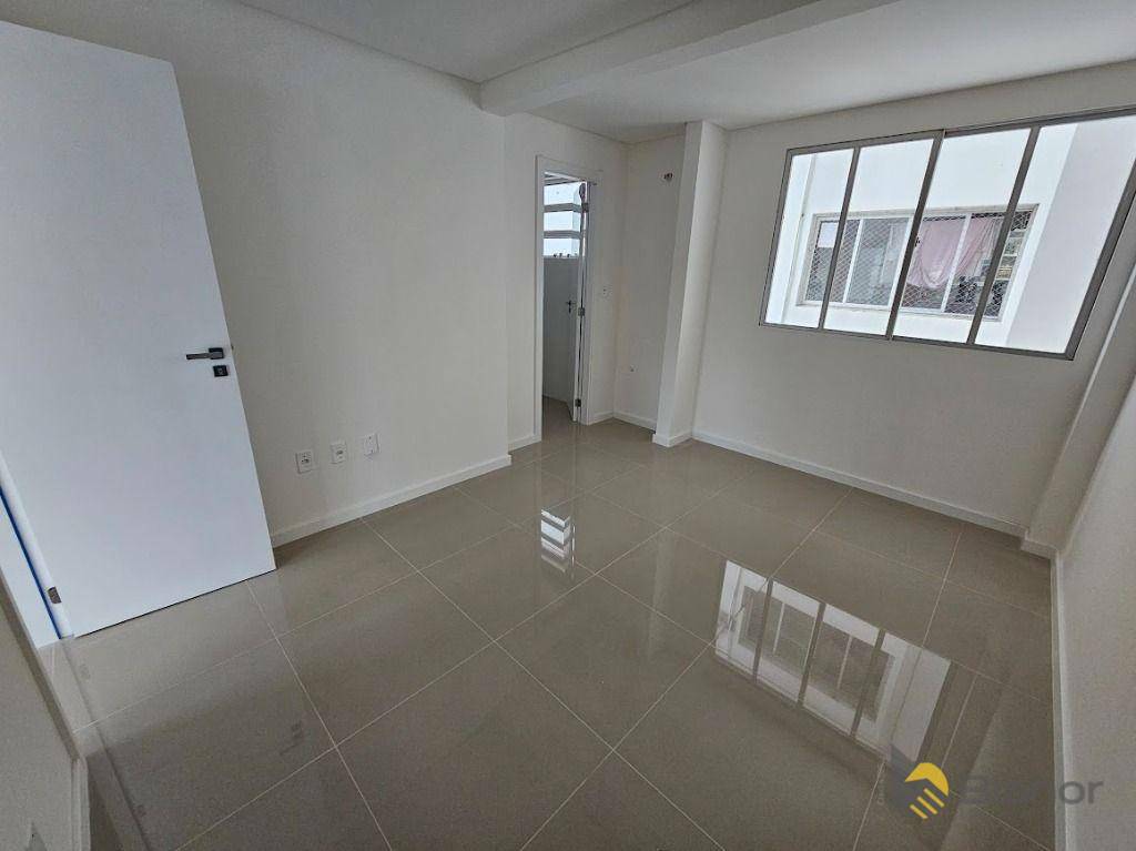 Apartamento à venda com 2 quartos, 78m² - Foto 9