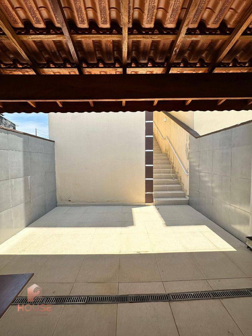 Casa à venda com 3 quartos, 161m² - Foto 5