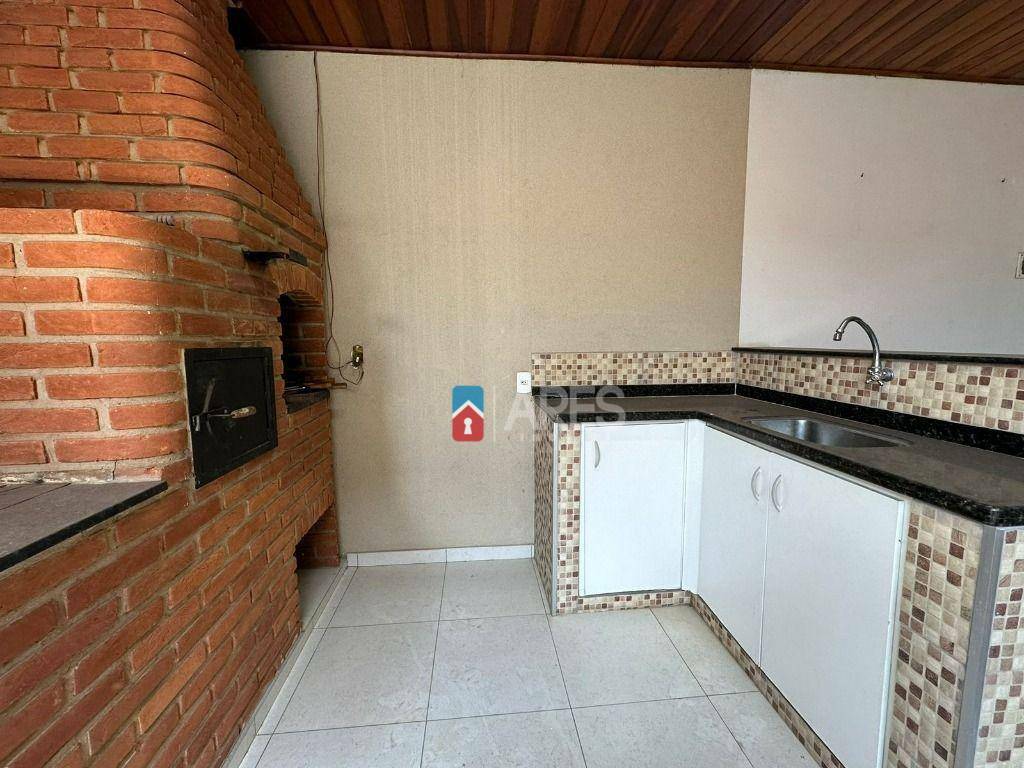 Casa para alugar com 3 quartos, 249m² - Foto 37