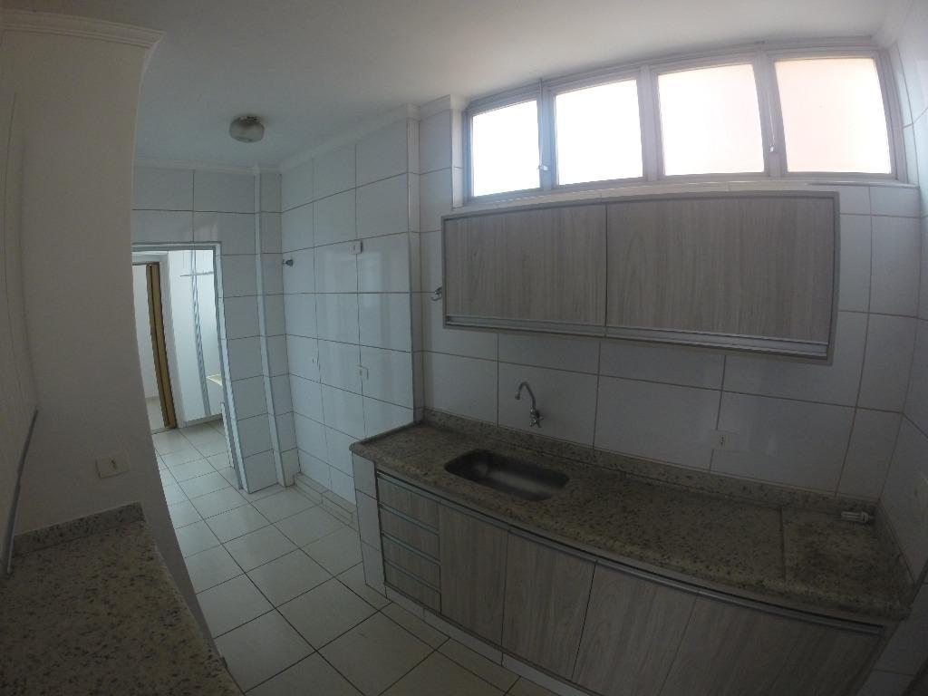 Apartamento à venda e aluguel com 2 quartos, 70m² - Foto 20