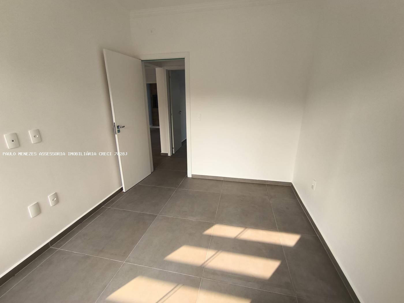 Casa à venda com 2 quartos, 96m² - Foto 15