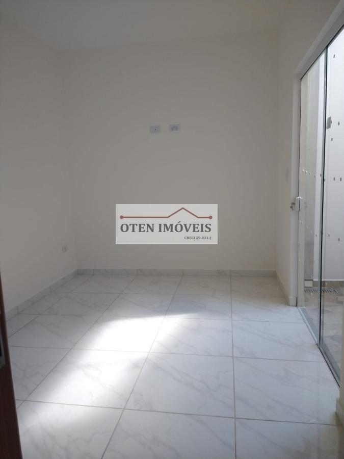 Casa à venda com 3 quartos, 150m² - Foto 2