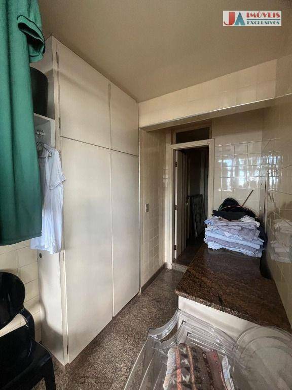 Apartamento à venda com 3 quartos, 284m² - Foto 35