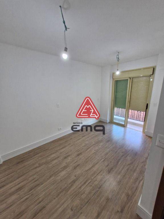 Apartamento à venda com 2 quartos, 75m² - Foto 18