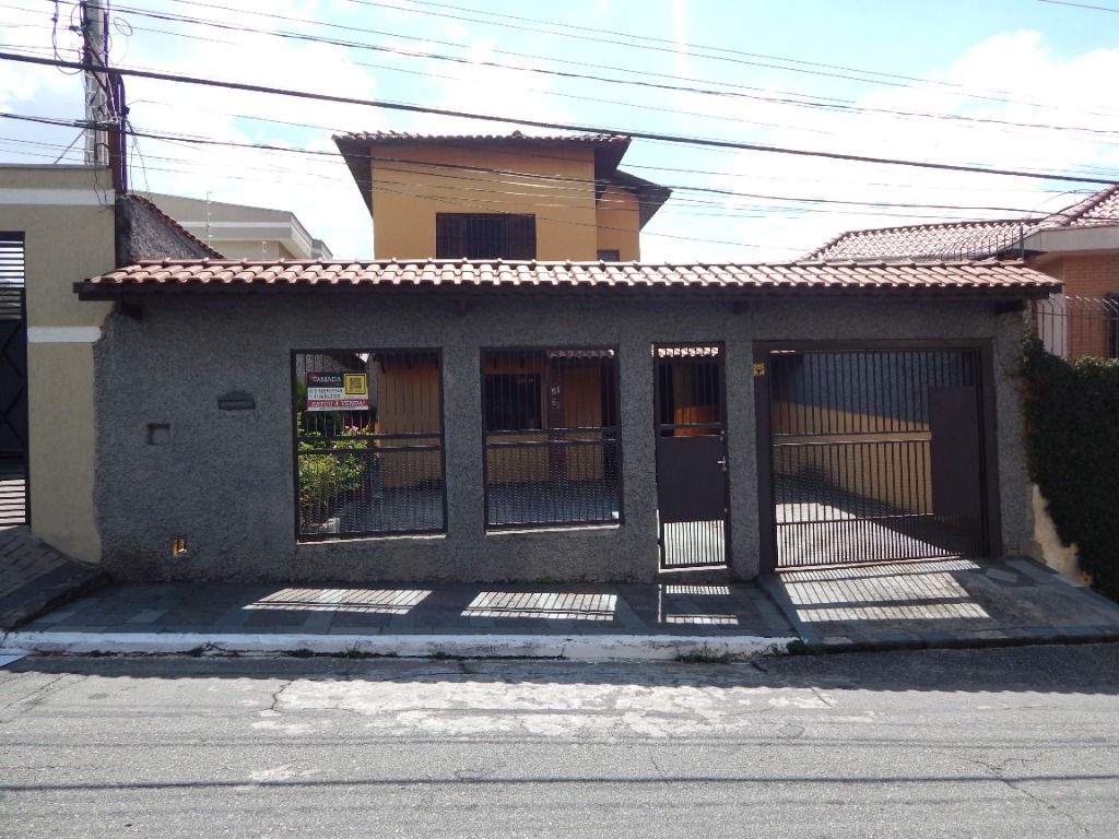 Sobrado à venda com 3 quartos, 229m² - Foto 1