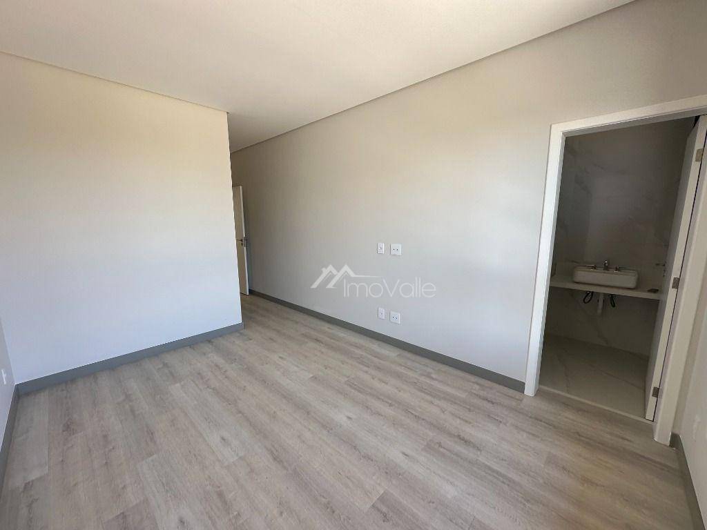 Casa de Condomínio à venda com 4 quartos, 600m² - Foto 18