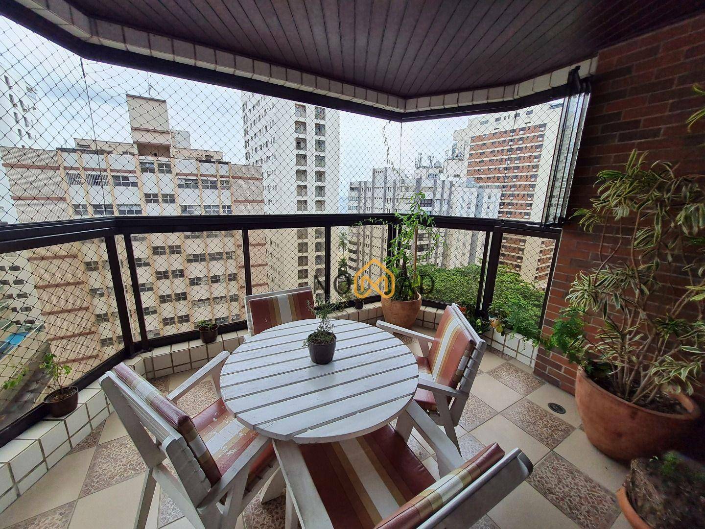 Apartamento à venda com 4 quartos, 198m² - Foto 2