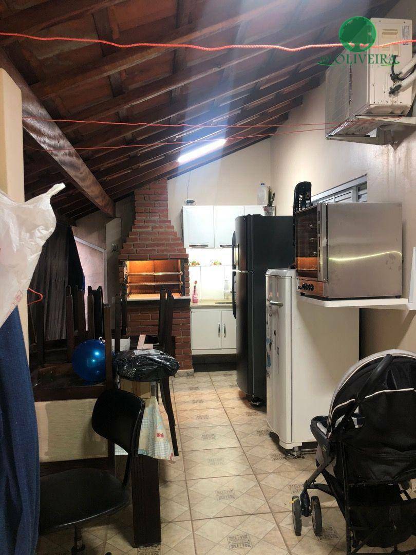 Casa à venda com 5 quartos, 193m² - Foto 15