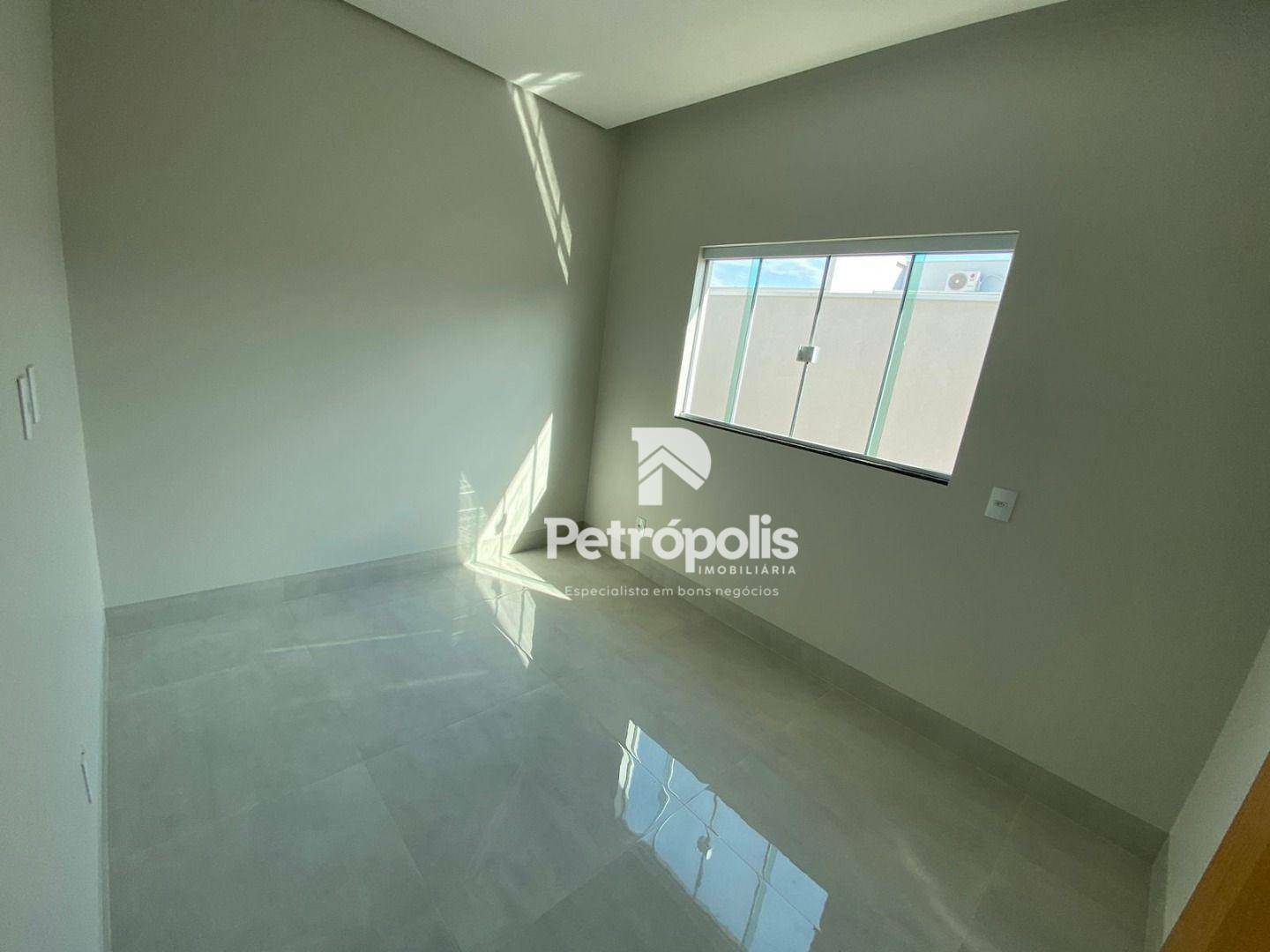 Casa à venda com 3 quartos, 142m² - Foto 8