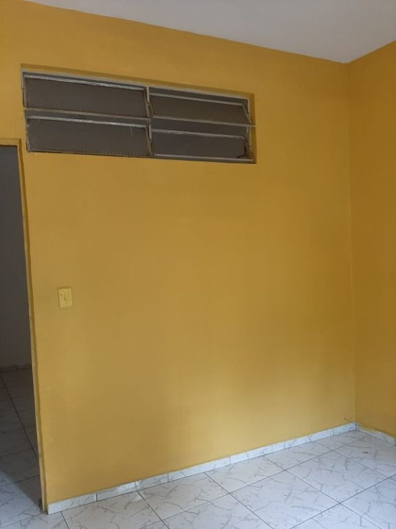 Casa para alugar com 1 quarto, 50m² - Foto 13