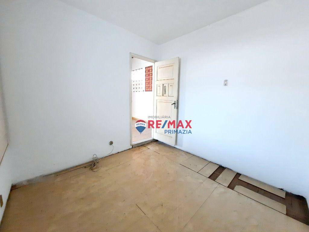 Casa de Condomínio à venda com 4 quartos, 186m² - Foto 11