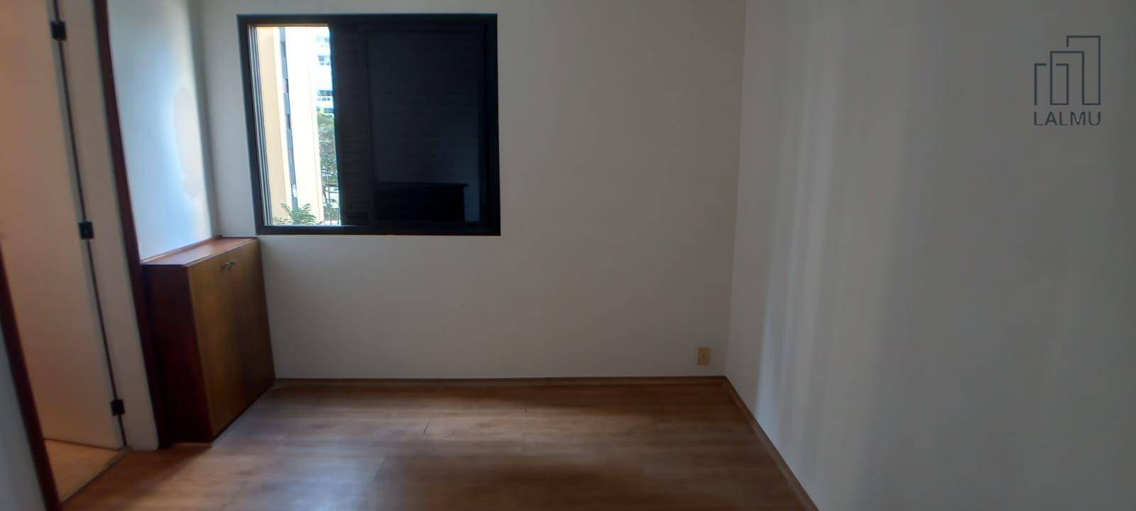 Apartamento para alugar com 4 quartos, 130m² - Foto 24