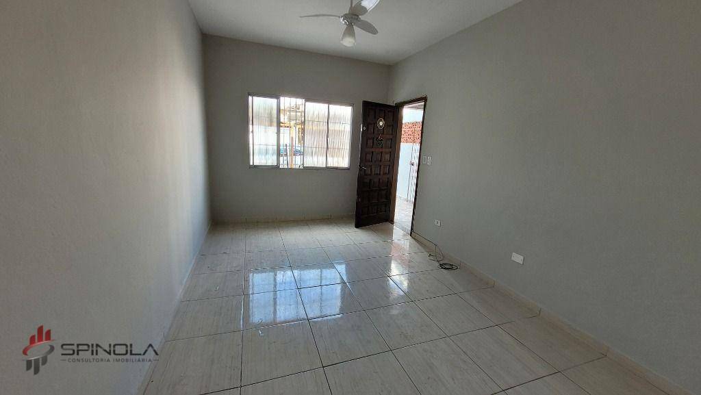 Casa à venda com 1 quarto, 70m² - Foto 1