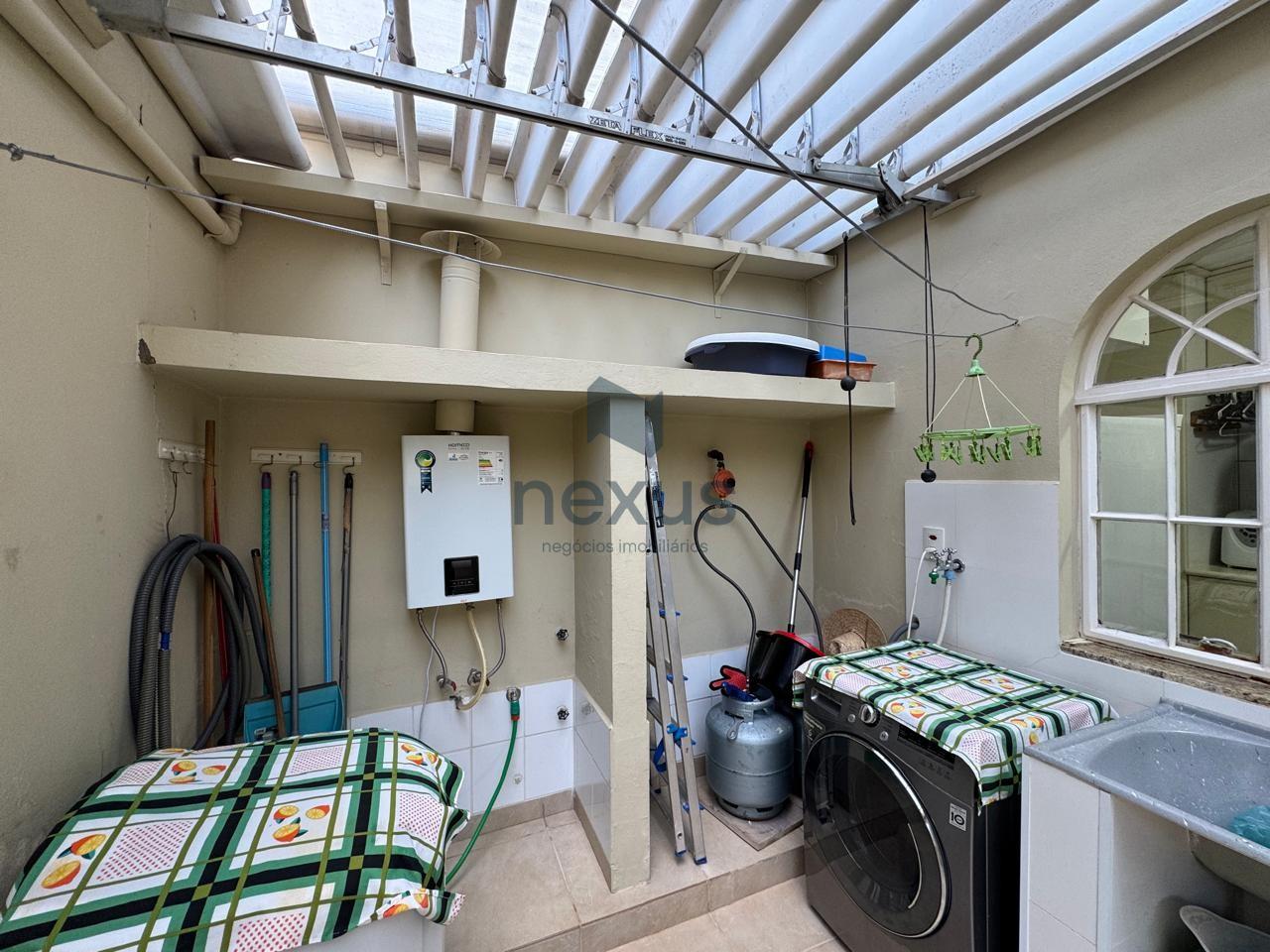 Casa à venda com 3 quartos, 400m² - Foto 37