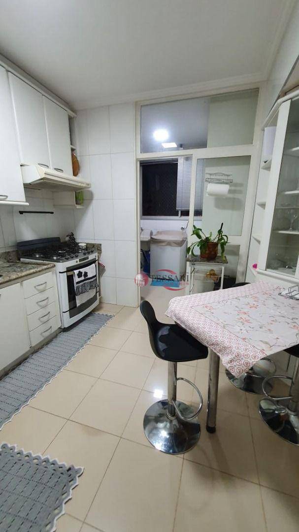 Apartamento à venda com 3 quartos, 95m² - Foto 11