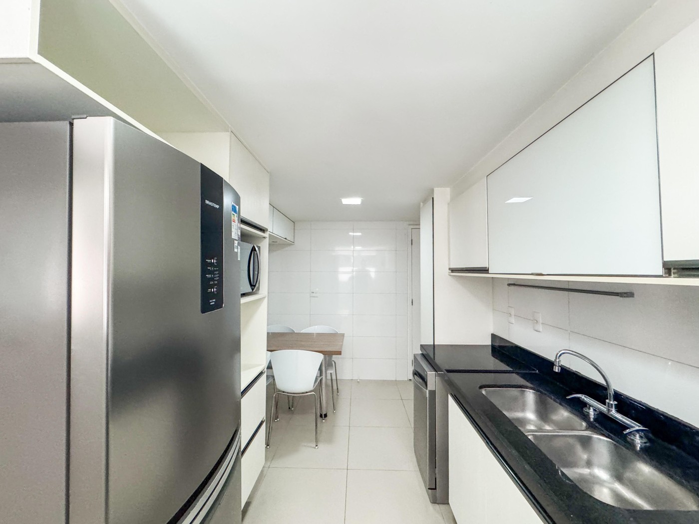 Apartamento à venda com 3 quartos, 199m² - Foto 23
