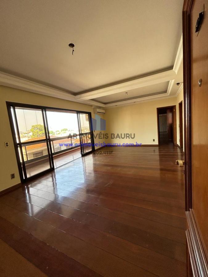 Apartamento à venda com 4 quartos, 189m² - Foto 3