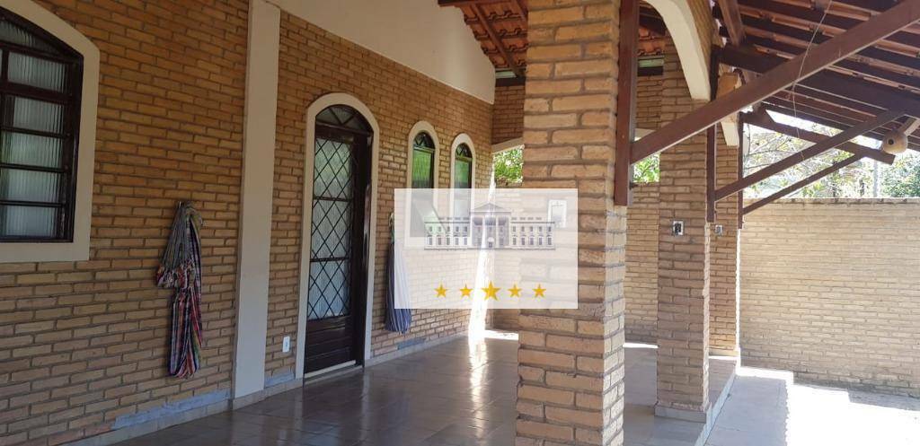 Fazenda à venda com 3 quartos, 300m² - Foto 1