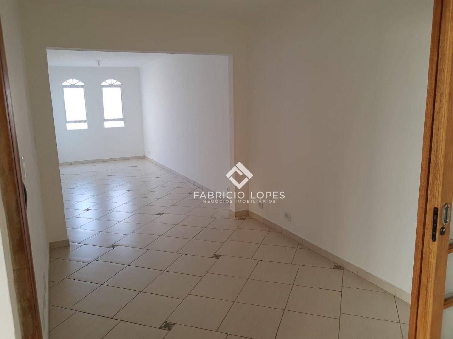 Casa à venda com 2 quartos, 104m² - Foto 2