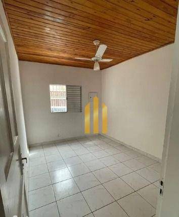 Casa à venda com 2 quartos, 60m² - Foto 6