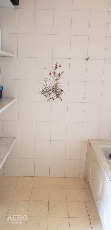 Casa à venda e aluguel com 3 quartos, 440m² - Foto 15