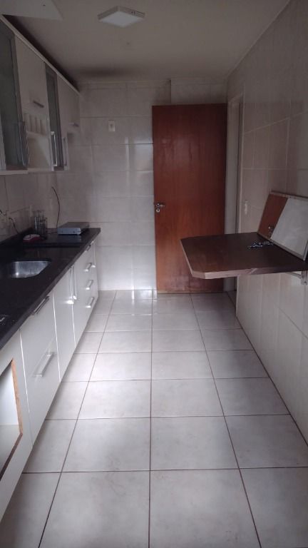 Apartamento para alugar com 2 quartos, 70m² - Foto 7