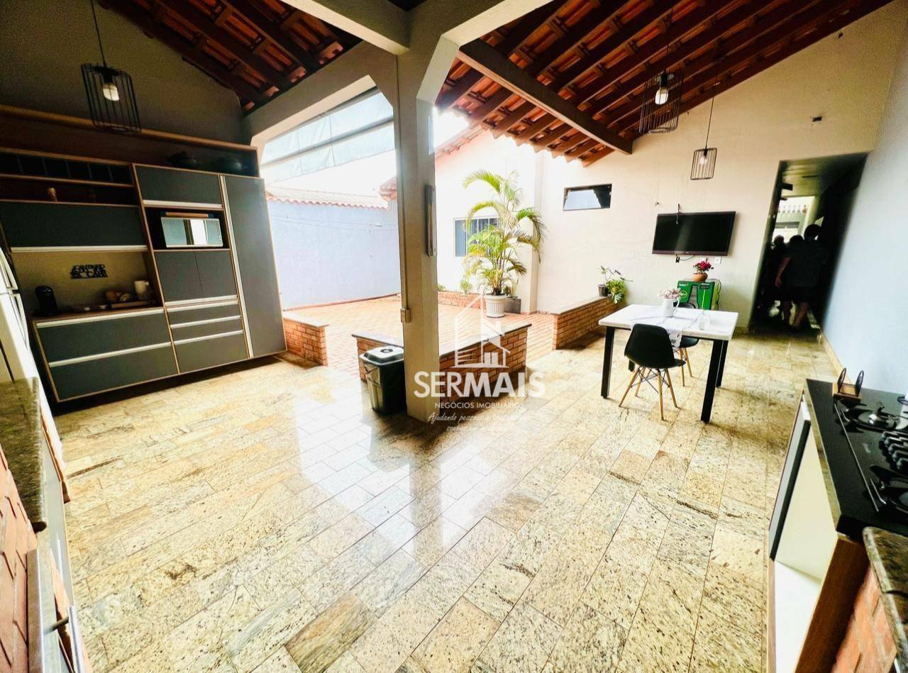 Casa à venda com 3 quartos, 350m² - Foto 13