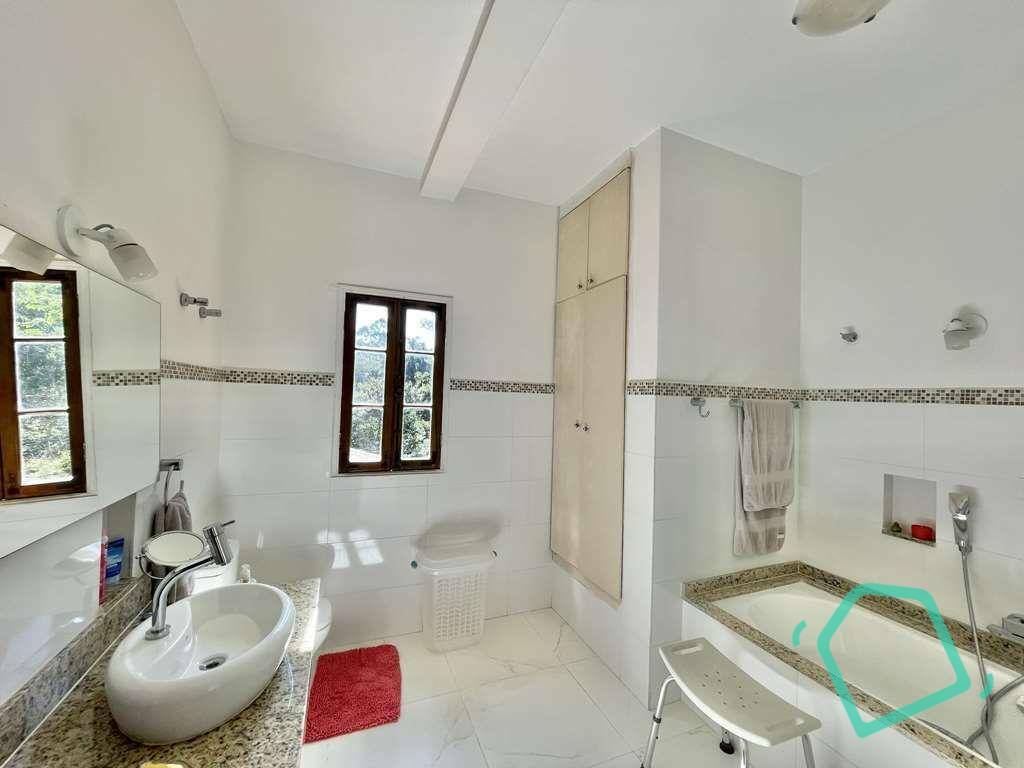 Casa de Condomínio à venda com 3 quartos, 478m² - Foto 31