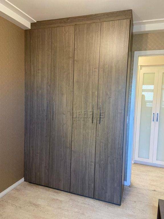 Apartamento para alugar com 3 quartos, 139m² - Foto 12