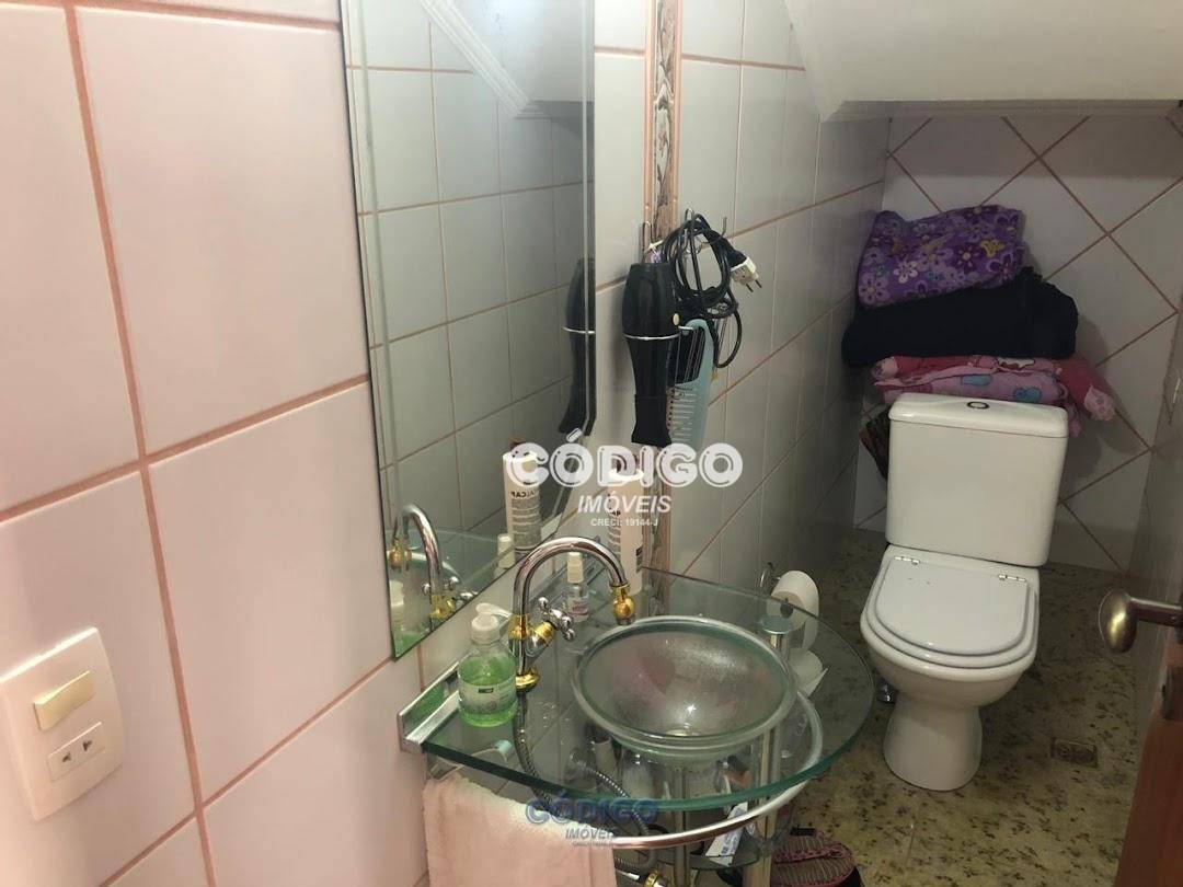 Sobrado à venda com 3 quartos, 303m² - Foto 2